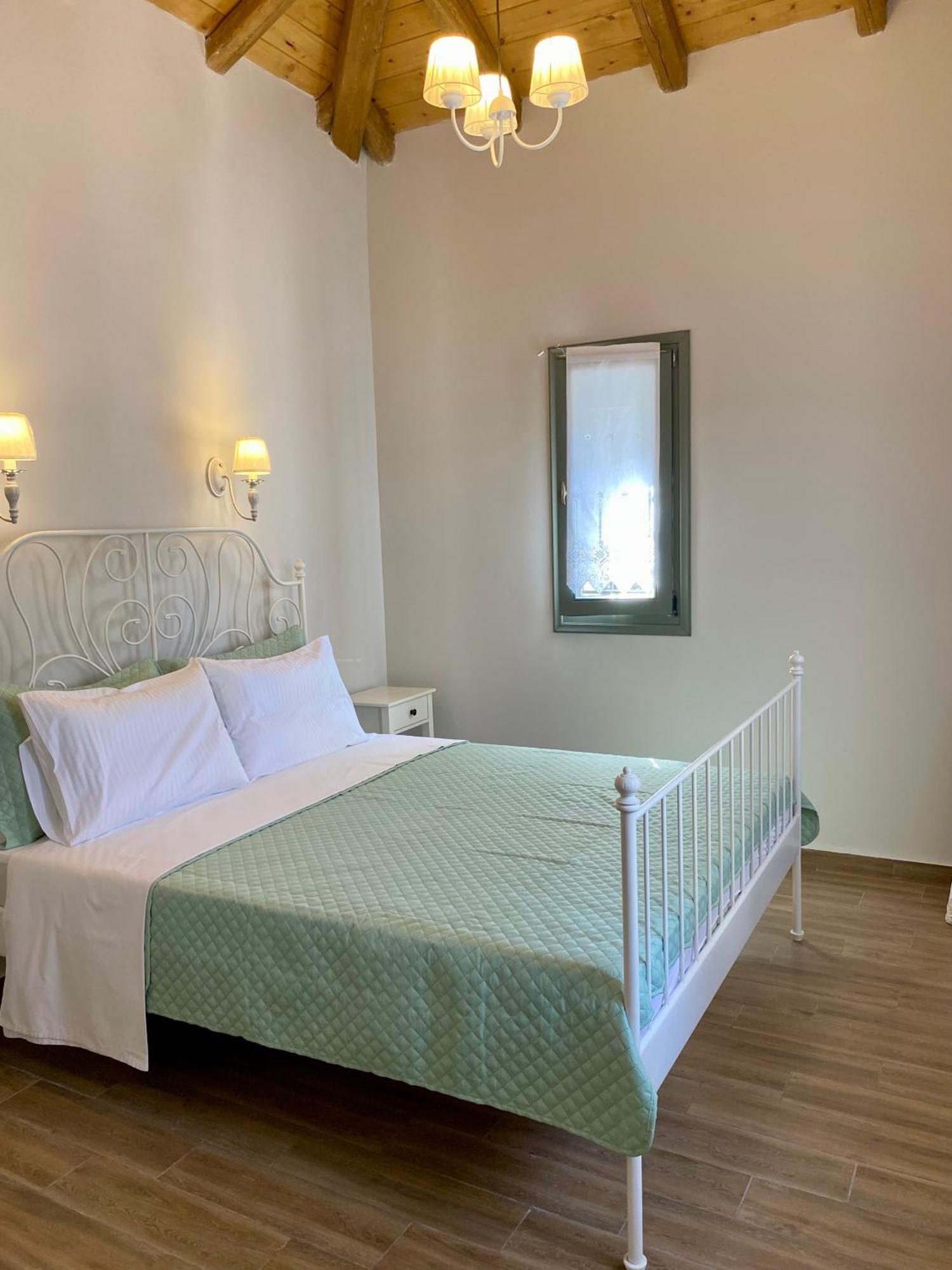 Oneiropetra Luxury House Villa อาร์กาลาสตี ภายนอก รูปภาพ